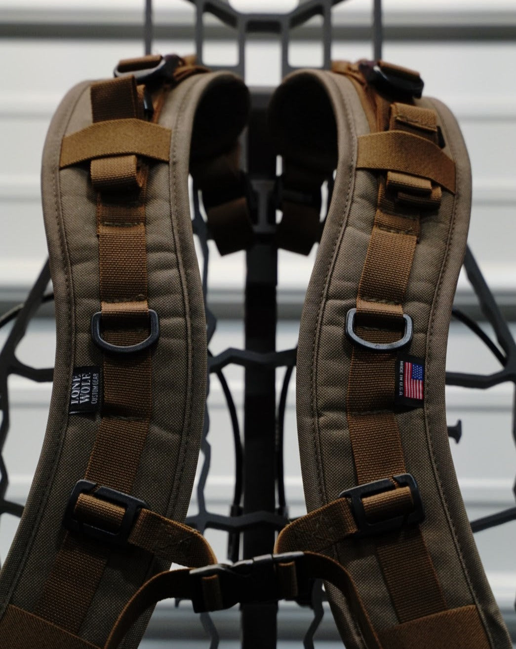 www.lonewolfcustomgear.com