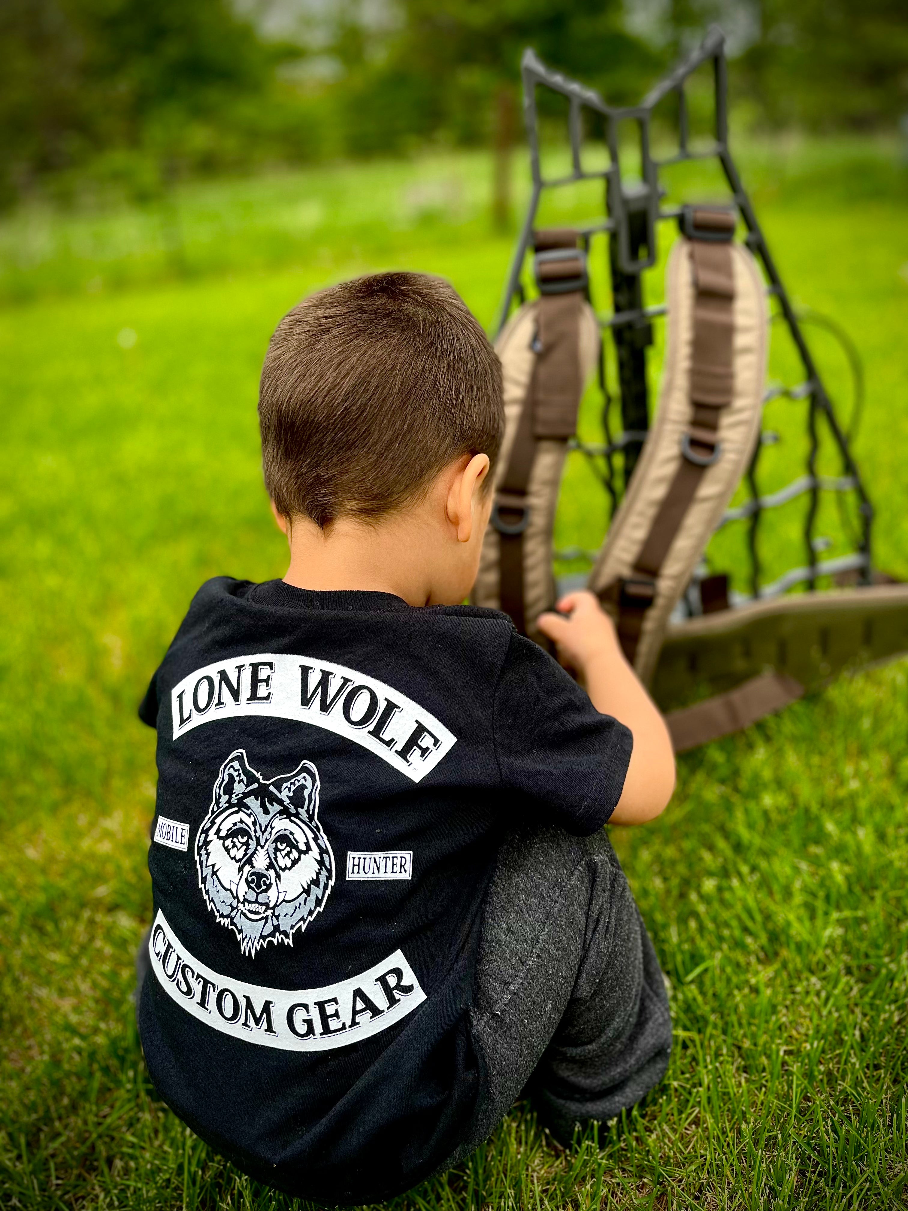 green wolf gear Lone Wolf Custom Gear KIDS Rocker T-Shirt Youth Small