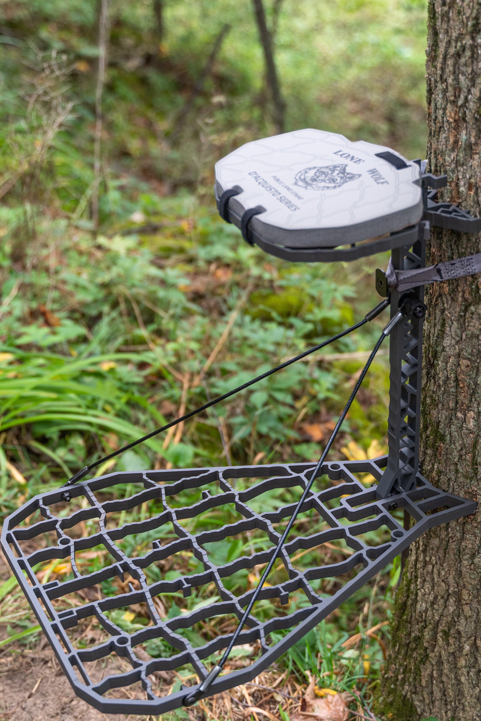best hang on tree stand for the money THE .5 HANG-ON Medium / 22" (Tall)