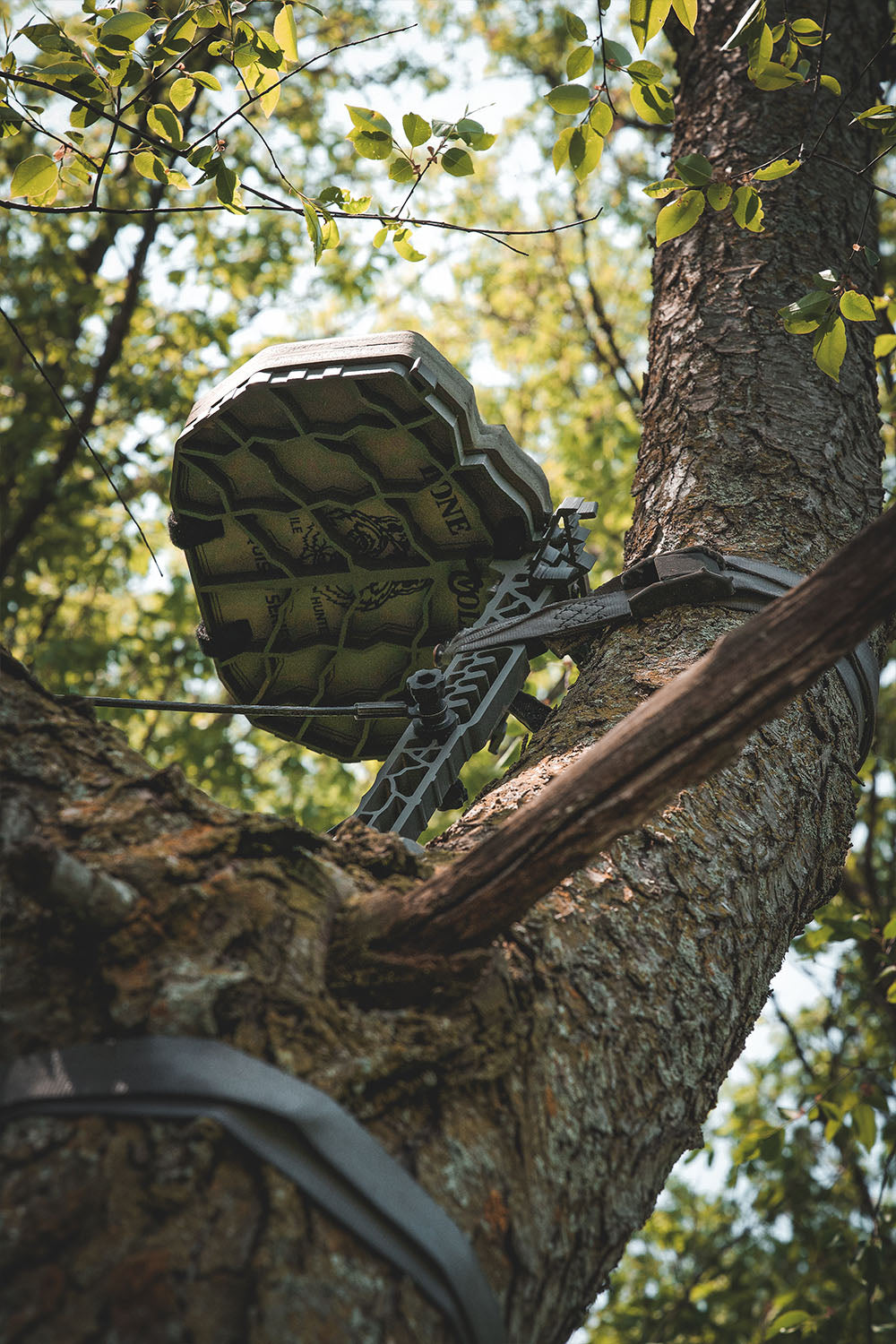 Lone Wolf Custom Gear D'Acquisto Series Hang-On Tree stand